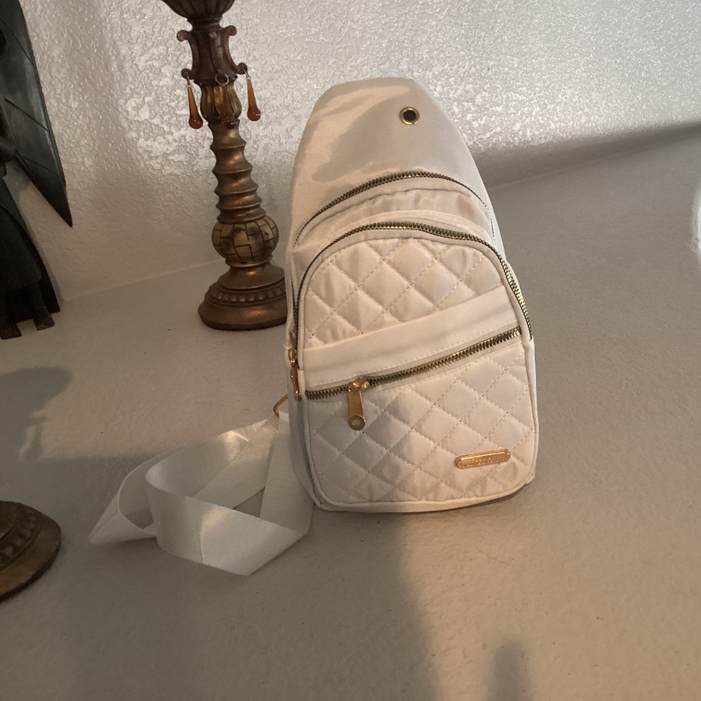 Jing Pin Women  Sling Bag Women or Men  Color White, Gold NWT